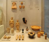 Le musée archéologique de Réthymnon en Crète. Artefacts de l'époque classique. Cliquer pour agrandir l'image.
