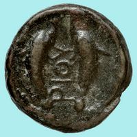 La ville de Réthymnon en Crète. Monnaie de bronze aux dauplins de la cité de Rithymna (auteur Bibliothèque nationale de France). Cliquer pour agrandir l'image.