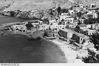 La ville de Sfakia en Crète. Le port de Sfakia en juin 1941 (auteur Strassl, Bundesarchiv). Cliquer pour agrandir l'image.