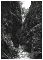 La ville de Sfakia en Crète. Les gorges d'Imbros (auteur Frédéric Boissonnas, 1919). Cliquer pour agrandir l'image.