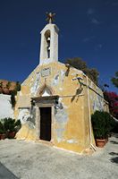 La côte nord de la commune de Sitia en Crète. L'église du monastère de Fanéroméni. Cliquer pour agrandir l'image.