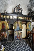 La côte nord de la commune de Sitia en Crète. Nef de l'église du monastère de Fanéroméni. Cliquer pour agrandir l'image.