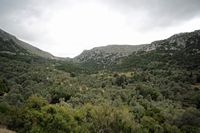 La ville de Spili en Crète. Vers le plateau de Gious Kampos. Cliquer pour agrandir l'image.