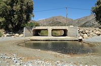 La ville de Viannos en Crète. Le ruisseau de Portela à Keratokampos. Cliquer pour agrandir l'image.