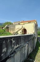 La ville de Vryssès en Crète. La tour d'Alidakis à Emprosneros. Cliquer pour agrandir l'image.