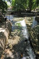 La ville de Vryssès en Crète. Le confluent des rivières à Vryses. Cliquer pour agrandir l'image.