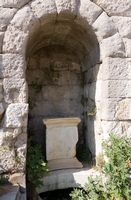 Le temple de Xénophon de l'Asclépiéion de Kos (auteur reini68). Cliquer pour agrandir l'image dans Flickr (nouvel onglet).