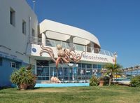 Le village de Gouvès en Crète. Emblème du CretAquarium à Gournes (auteur Pavel Stumpa). Cliquer pour agrandir l'image dans Panoramio (nouvel onglet).