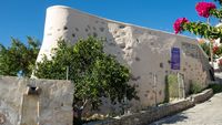 La ville de Sitia en Crète. Le moulin à eau des Kornaros à Piskokefalo (auteur D B). Cliquer pour agrandir l'image dans Panoramio (nouvel onglet).