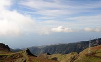 La plateau de Paúl da Serra à Madère. Vue vers Ribeira Brava. Cliquer pour agrandir l'image dans Adobe Stock (nouvel onglet).