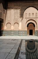 La médersa Ben Youssef à Marrakech au Maroc. Patio. Cliquer pour agrandir l'image dans Adobe Stock (nouvel onglet).