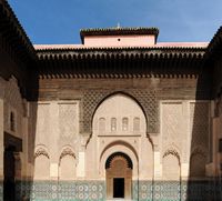 La médersa Ben Youssef à Marrakech au Maroc. Patio. Cliquer pour agrandir l'image dans Adobe Stock (nouvel onglet).