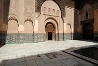 La médersa Ben Youssef à Marrakech au Maroc. Patio. Cliquer pour agrandir l'image dans Adobe Stock (nouvel onglet).