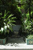 Le palais de la Bahia à Marrakech au Maroc. Patio du petit riad du palais de la Bahia. Cliquer pour agrandir l'image dans Adobe Stock (nouvel onglet).