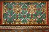Le palais de la Bahia à Marrakech au Maroc. Plafond du pavillon privé du palais de la Bahia. Cliquer pour agrandir l'image dans Adobe Stock (nouvel onglet).