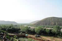 Vallée de l'oued Zate à Tasghimout. Cliquer pour agrandir l'image.
