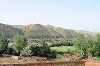 Vallée de l'oued Zate à Tasghimout. Cliquer pour agrandir l'image.