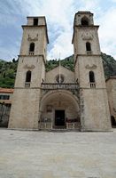 Kathedrale Saint-Tryphon. Klicken, um das Bild in Adobe Stock zu vergrößern (neue Nagelritze).