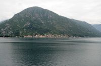 Le village de Perast au Monténégro. Ville de Perast. Cliquer pour agrandir l'image.