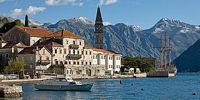Le village de Perast au Monténégro. Le palais Bujović. Cliquer pour agrandir l'image.