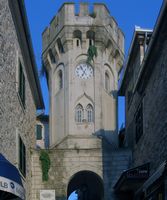 La ville d'Herceg-Novi au Monténégro. La Tour de l'Horloge. Cliquer pour agrandir l'image.