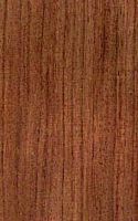Bubinga. Bois en coupe longitudinale. Cliquer pour agrandir l'image.