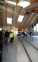 Le train panoramique du Puy de Dôme. Les quais de la gare de départ du Panoramique des Puys. Cliquer pour agrandir l'image.
