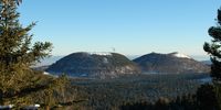 Puy du grand sarcoui. Et puy des Goules vus depuis le puy Chopine. Cliquer pour agrandir l'image.