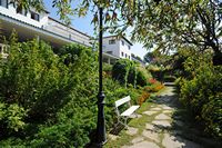 L'hôtel Formentor à Majorque. Les jardins d'agrément. Cliquer pour agrandir l'image dans Adobe Stock (nouvel onglet).