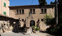 Le quartier de la cathédrale de Palma de Majorque. Le palais épiscopal. Cliquer pour agrandir l'image.