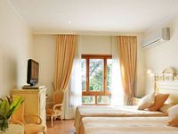 L'hôtel Formentor à Majorque. Chambre avec vue sur la mer. Cliquer pour agrandir l'image.