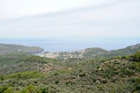 Le village de Port de Sóller à Majorque. Port de Sóller vu depuis le Mirador de Ses Barques. Cliquer pour agrandir l'image.