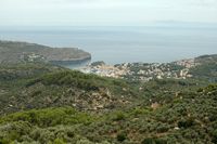Le village de Port de Sóller à Majorque. Port de Sóller vu depuis le Mirador de Ses Barques. Cliquer pour agrandir l'image.