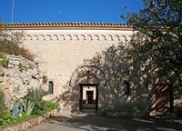 L'ermitage de Sant Honorat de Randa à Majorque. Façade de l'ermitage (auteur Frank Vincentz). Cliquer pour agrandir l'image.