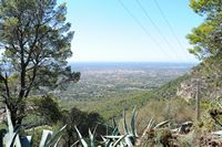 L'ermitage de Sant Honorat de Randa à Majorque. Vue depuis l'ermitage de Sant Honorat de Randa. Cliquer pour agrandir l'image.
