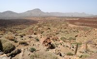 Het Nationaal Park van de Teide in Tenerife. Alto de Guajara gezien vanuit het oogpunt van Tabonal negro. Klikken om het beeld te vergroten in Adobe Stock (nieuwe tab).