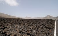 Het Nationaal Park van de Teide in Tenerife. Gieten van 1798, weg van Boca Tauce. Klikken om het beeld te vergroten in Adobe Stock (nieuwe tab).