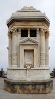 De stad La Orotava in Tenerife. Mausoleum, de tuinen van Quinta Roja. Klikken om het beeld te vergroten in Adobe Stock (nieuwe tab).
