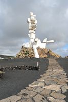 Het monument aan de boer (Monumento al Campesino) in Lanzarote. Klikken om het beeld te vergroten in Adobe Stock (nieuwe tab).