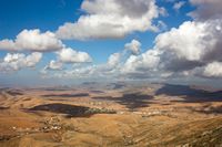 De landelijke park van Betancuria in Fuerteventura. Gezien vanuit het oogpunt Morro Velosa (auteur Nick Hubbard). Klikken om het beeld te vergroten.