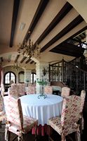 De stad Los Realejos in Tenerife. Zaal van het klooster, restaurante Mirador, El Monasterio. Klikken om het beeld te vergroten.