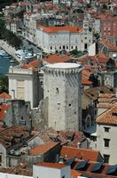 La vieille ville de Split en Croatie. La tour du castel vénitien de Split. Cliquer pour agrandir l'image dans Adobe Stock (nouvel onglet).