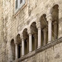 La vieille ville de Split en Croatie. Le palais Ciprianis à Split (auteur Kpmst7). Cliquer pour agrandir l'image dans Flickr (nouvel onglet).