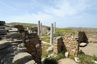 Le Quartier du Théâtre de Délos en Grèce. Maison aux environs de la Maison au Trident. Cliquer pour agrandir l'image dans Adobe Stock (nouvel onglet).