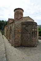 La ville de Vryssès en Crète. L'église Saint-Nicolas à Kyriokoselia près de Stylos. Cliquer pour agrandir l'image dans Adobe Stock (nouvel onglet).