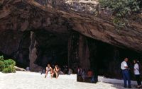 L'île d'Antiparos. La grotte d'Antiparos. Cliquer pour agrandir l'image.