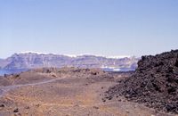 L'îlot de Néa Kaméni à Santorin. Cliquer pour agrandir l'image.