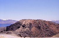 L'îlot de Néa Kaméni à Santorin. Cliquer pour agrandir l'image.