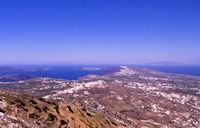 Vue sur la caldeira à partir d'Emporio. Cliquer pour agrandir l'image.