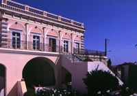 Le village de Messaria à Santorin. L'hôtel Archontiko Argyrou. Cliquer pour agrandir l'image.